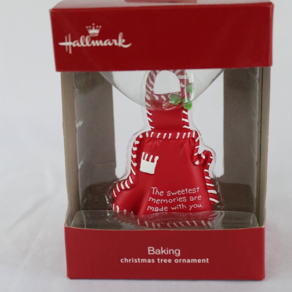 Hallmark Baking Apron Christmas Ornament